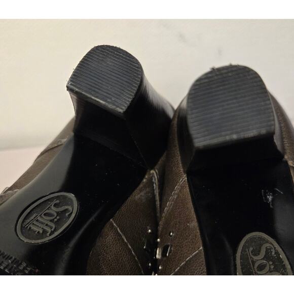 Sofft High Heels Clogs Mules Shoes Sz 8M Dark Olive. Black Heel and Nickel Studs - Picture 15 of 16